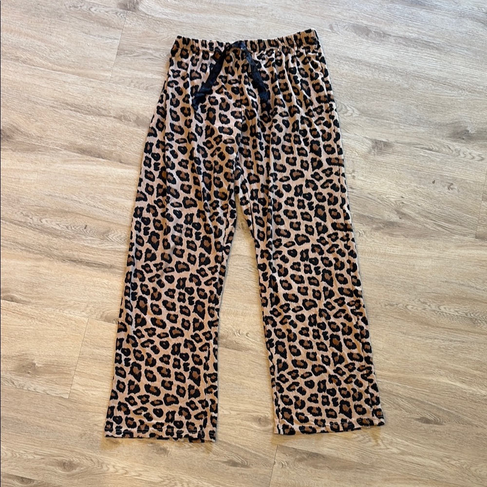 Animal Print / Leopard Pajama Pants - M